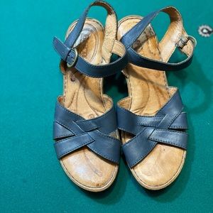 Borne Navy Blue Stack Heel Sandal Size 9 Women's EUC